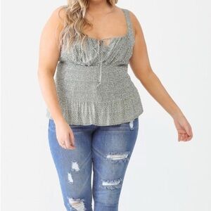 Plus Size 2x Tank! Gorgeous detail